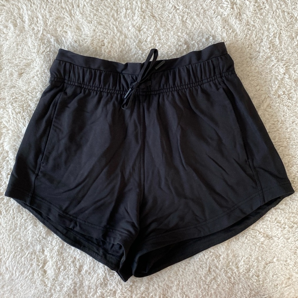 ❤️ Lululemon Inner Glow High Rise Modal Short 3" Black Size 6